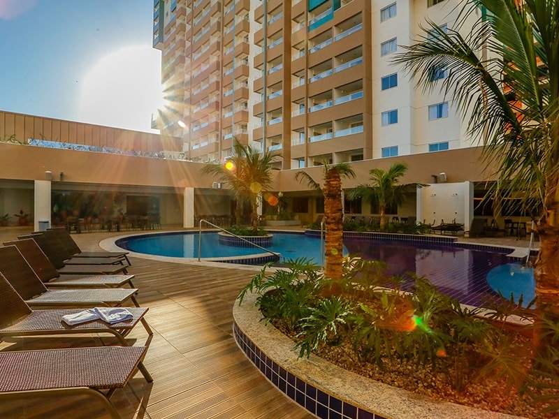 Área de piscinas do Enjoy Olímpia Park Resort