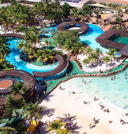 Toboáguas do parque aquático Thermas dos Laranjais