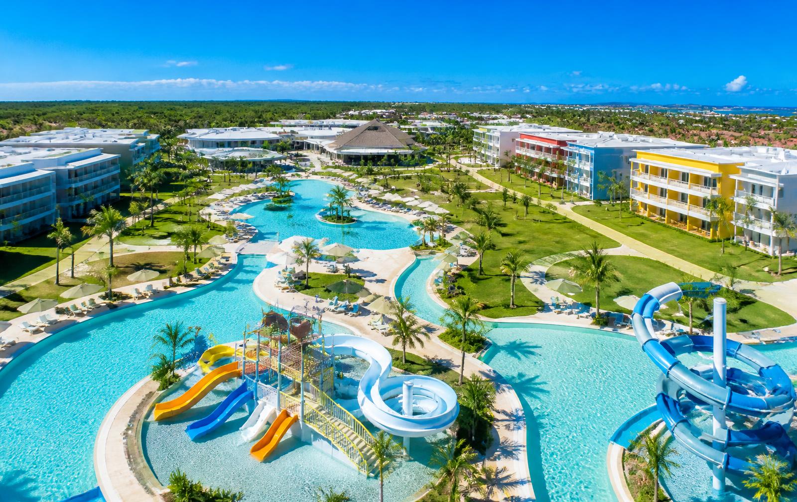 Vista aérea do complexo de piscinas e toboáguas do Celebration Resort em Olímpia
